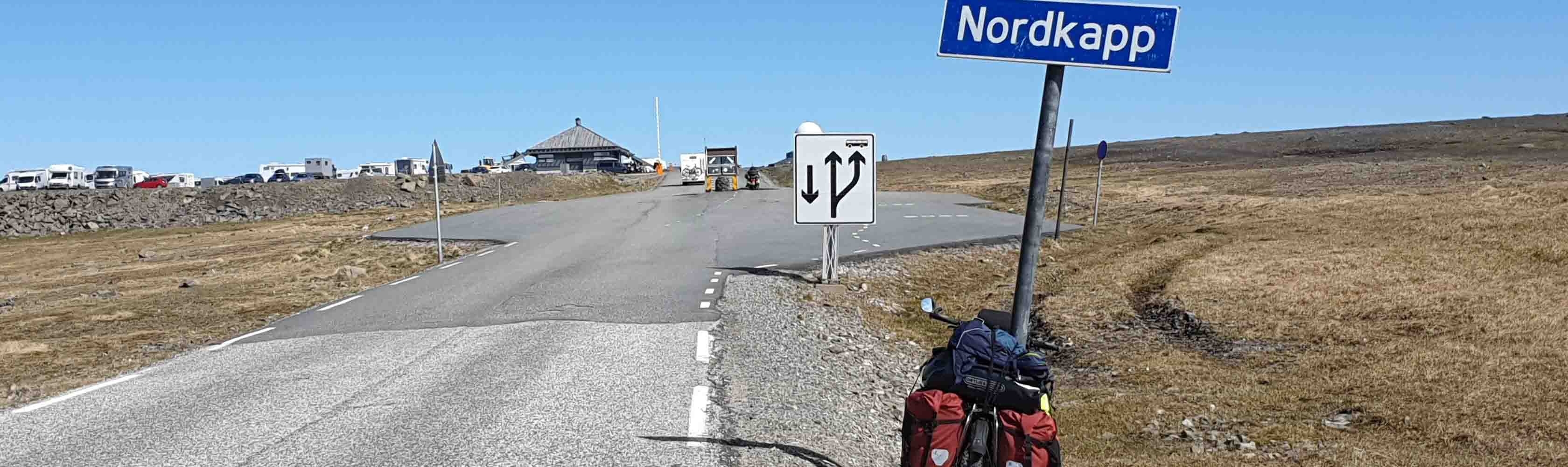 Abenteuer Velotour: Zwei Abenteurer reisen mit dem Velo vom Nordkap zurück in die Schweiz.